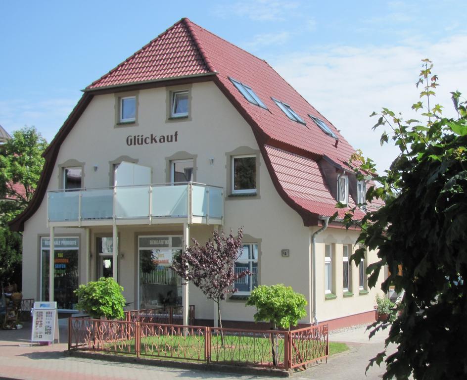 Ferienwohnungen Haus Glueckauf Kölpinsee 외부 사진